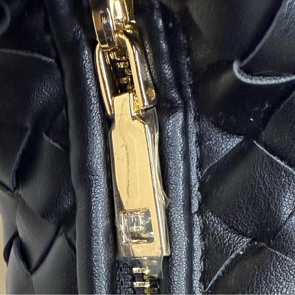 URBAN EXPRESSIONS WOVEN KNOT HOBO VEGAN PURSE HANDBAG - Picture 12 of 16